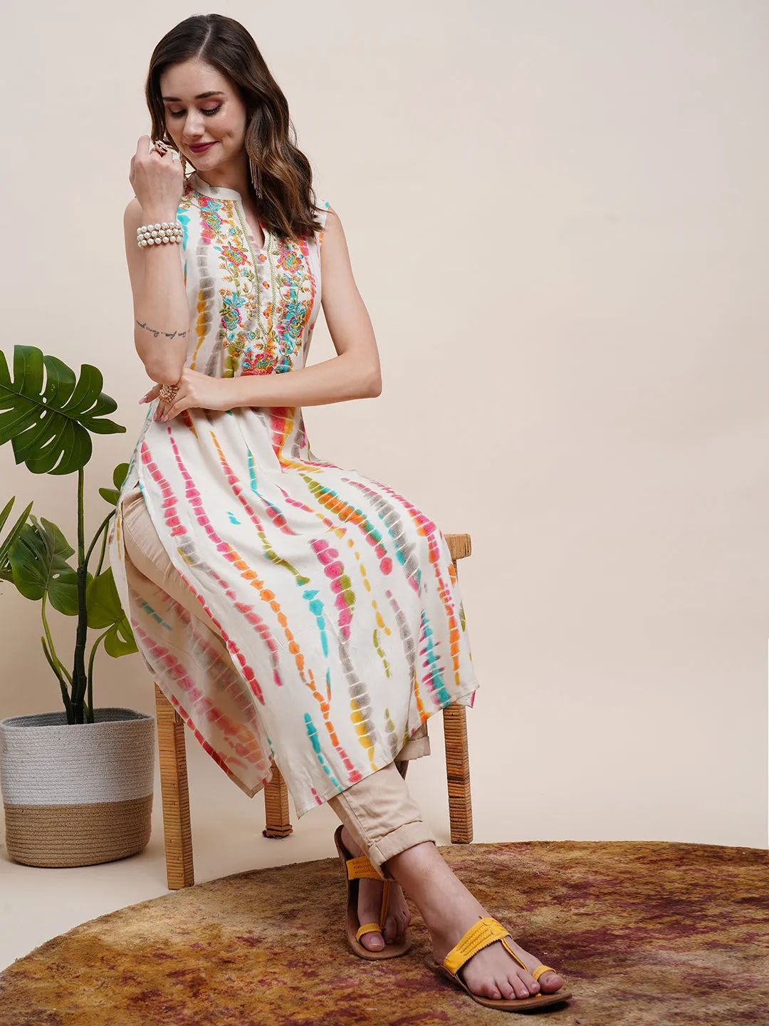 Abstract Foil Printed Resham, Zari & Sequins Embroidered Kurta - Off White