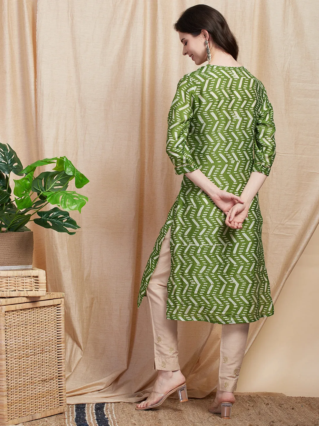 Abstract Printed Zari Embroidered Kurta - Green