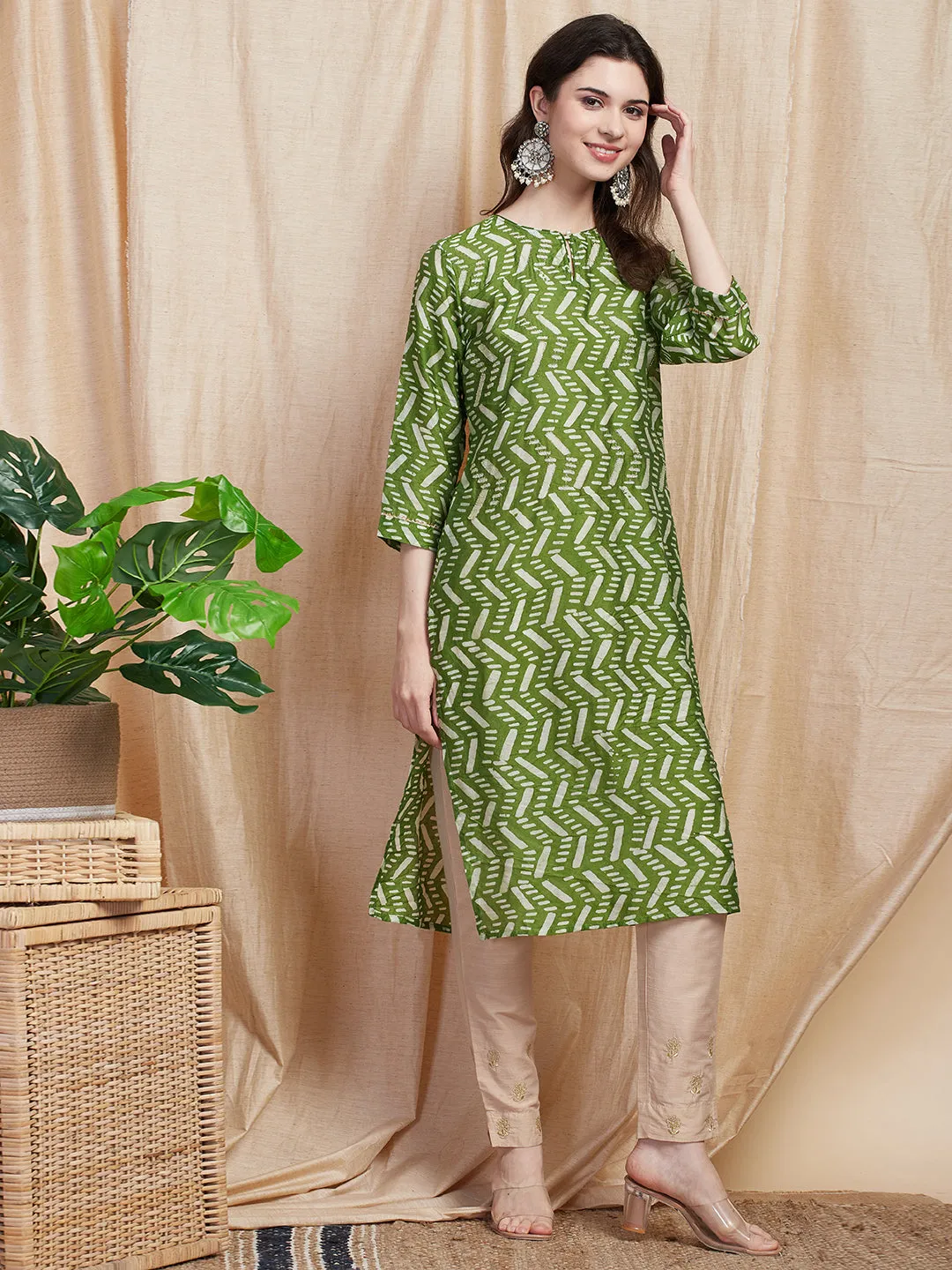 Abstract Printed Zari Embroidered Kurta - Green