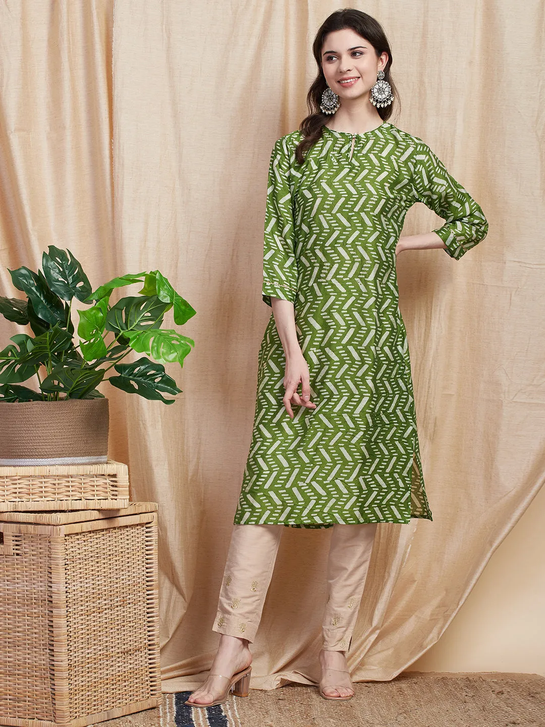 Abstract Printed Zari Embroidered Kurta - Green