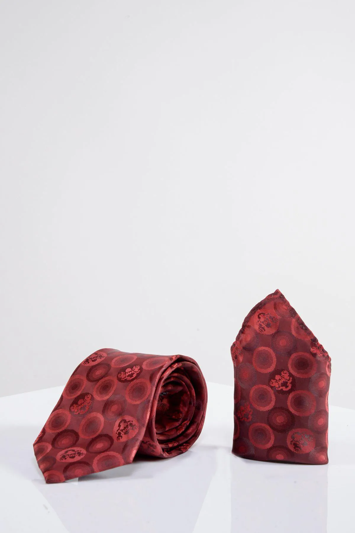 BUBBLES - Wine Bubble Circle Print Tie and Pocket Square Set