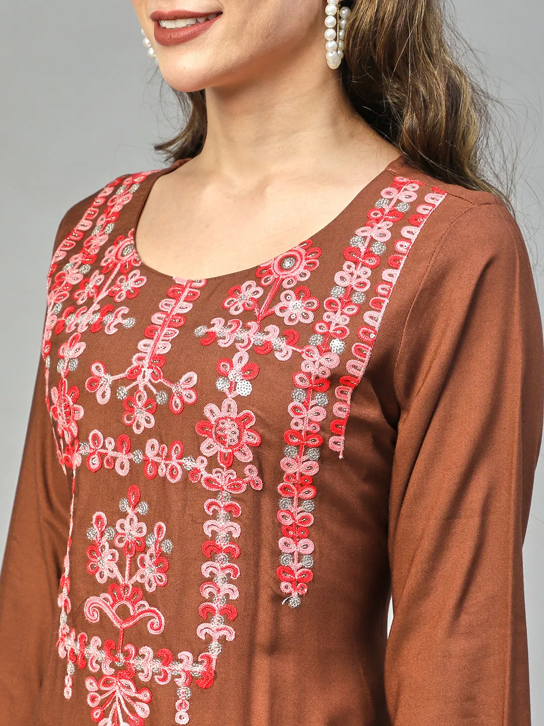 Ethnic Embroidered Straight Fit Kurta – Brown