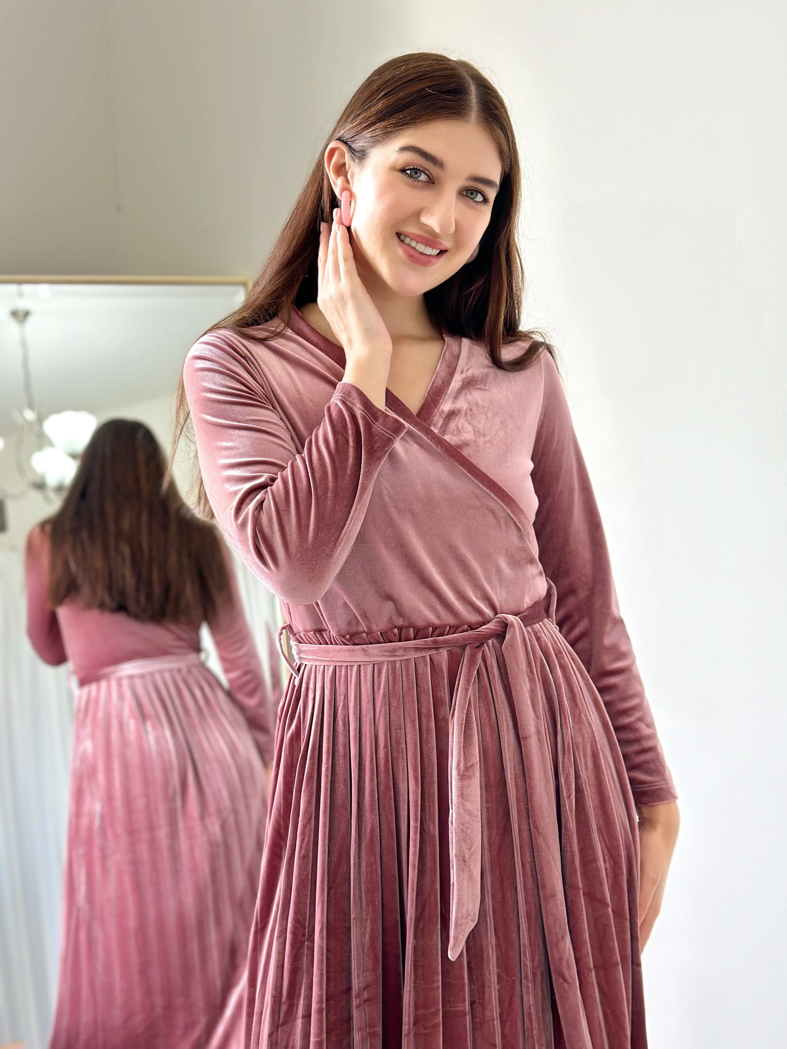 Promise - Dusty Pink Velvet Dress with Long Sleeves (Pleated)