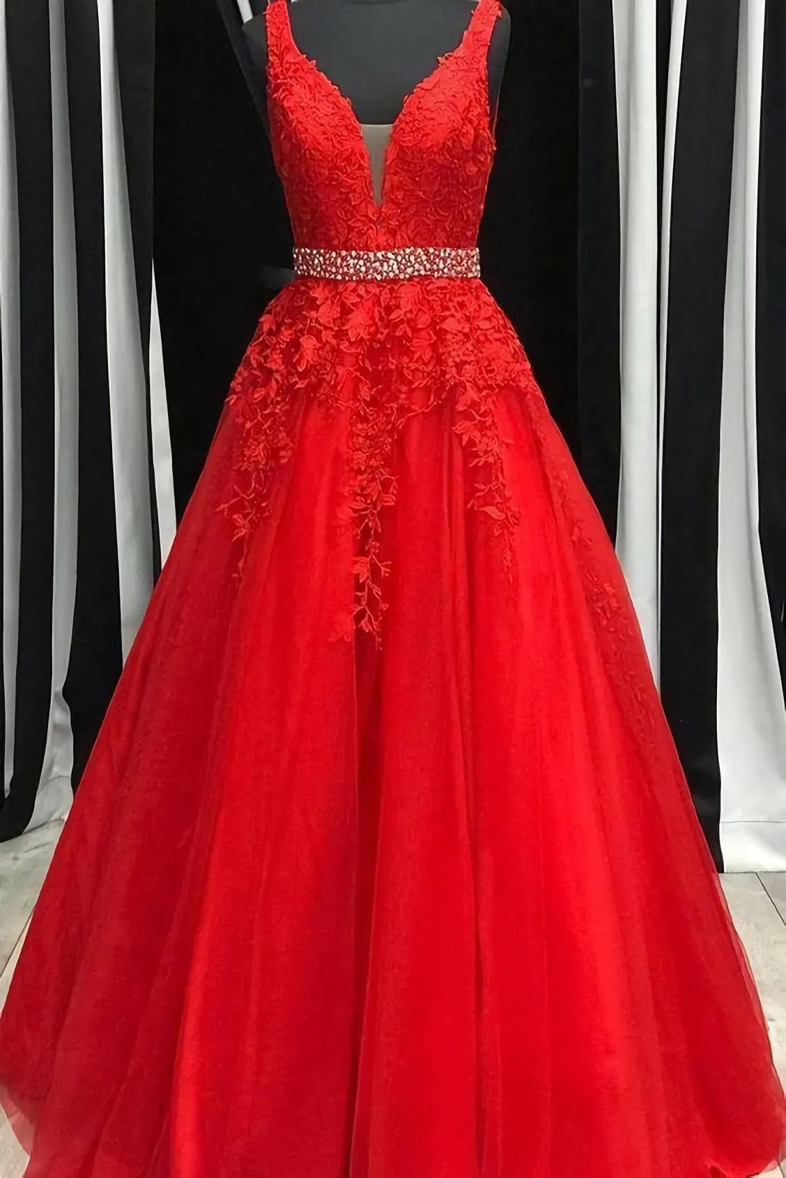 Red Lace Prom Dresses Applique Party Dresses A Line Evening Prom Dress